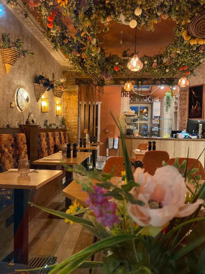Domo Boutique Hotel Олдбъри Екстериор снимка